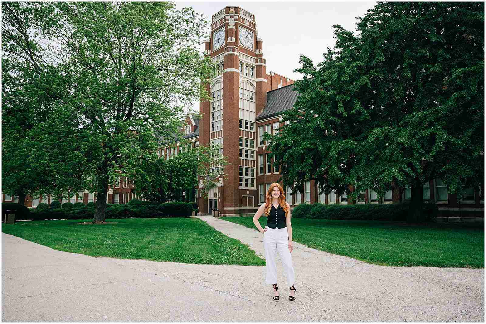 How to Book Your Senior Photos with Shalimar B. Photography with award-winning Chicago senior photographer Shalimar B. Photography. Campus university of Chicago senior photos.