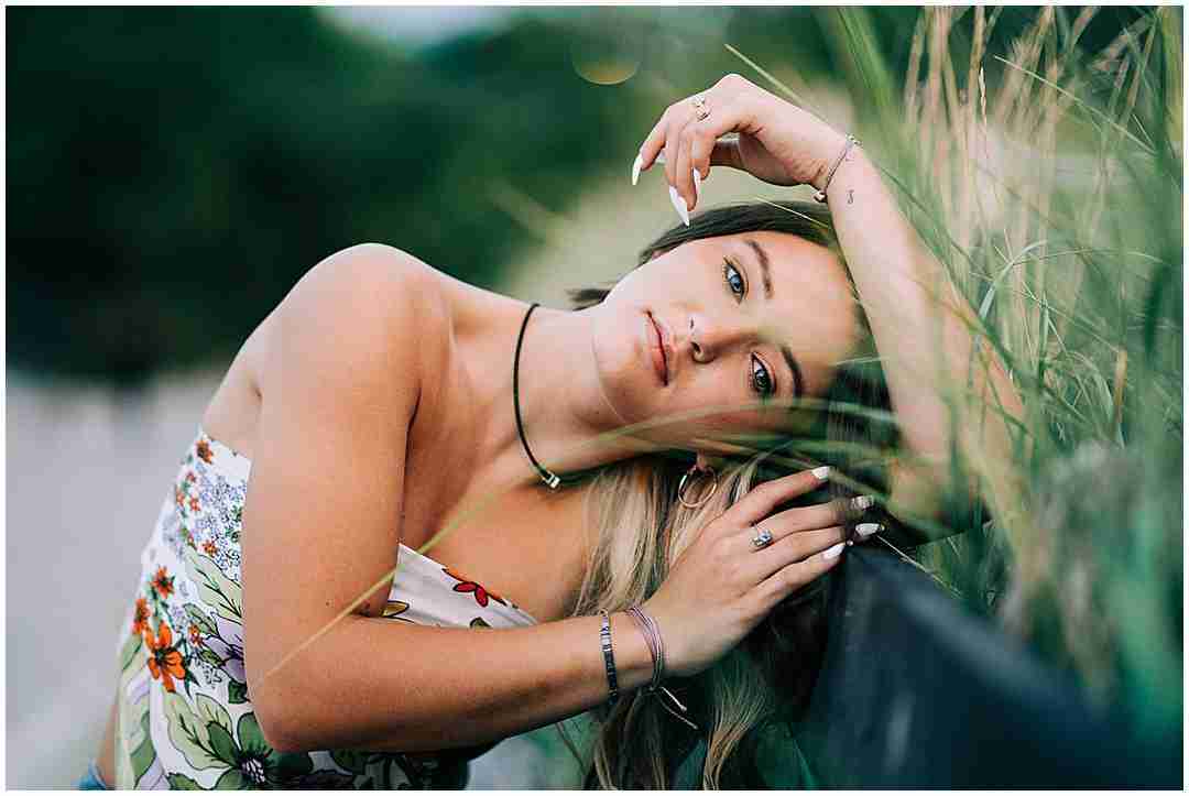 Debunking Chicago senior portrait myths with Shalimar B. Photography with award-winning Chicago senior photographer Shalimar B. Photography.