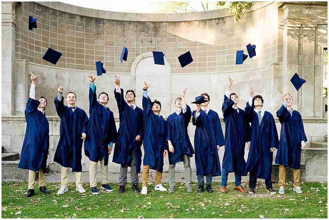 Chicago grad photos inspiration with Shalimar B. Photography with award-winning Chicago senior photographer Shalimar B. Photography.