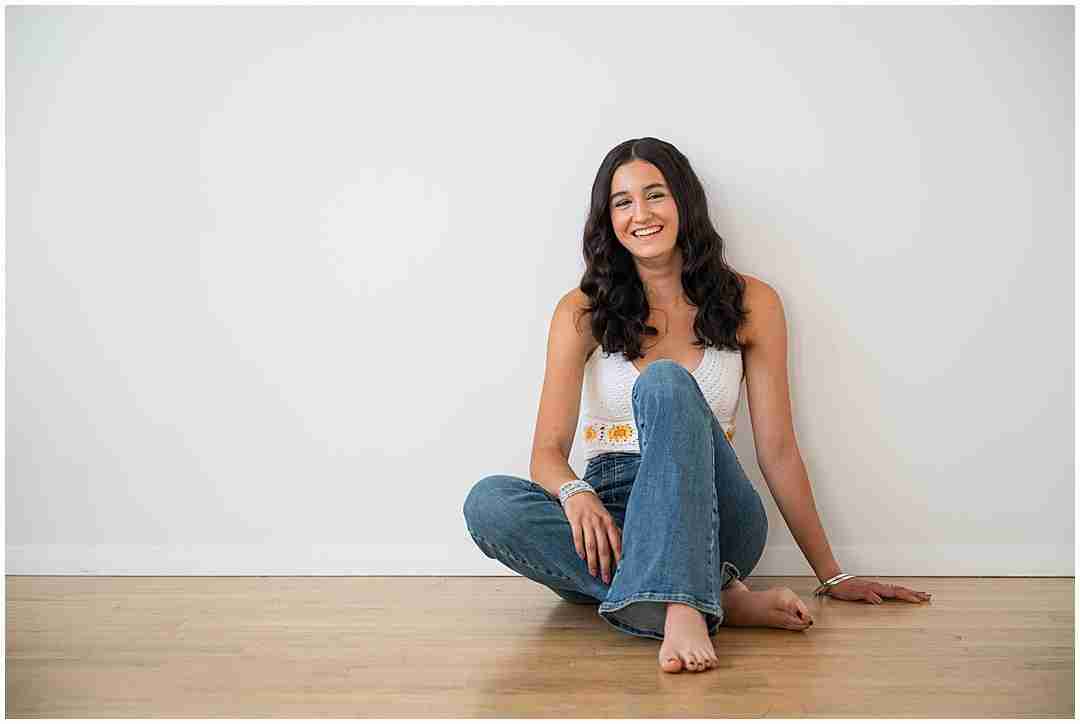 Planning outfits for your senior photos with award-winning Chicago senior photographer Shalimar B. Photography.