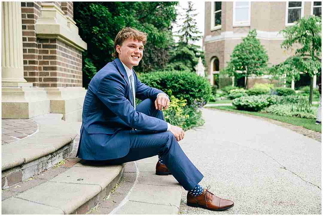 Things you might not know about Chicago senior photos with SBP with award-winning Chicago senior photographer Shalimar B. Photography.