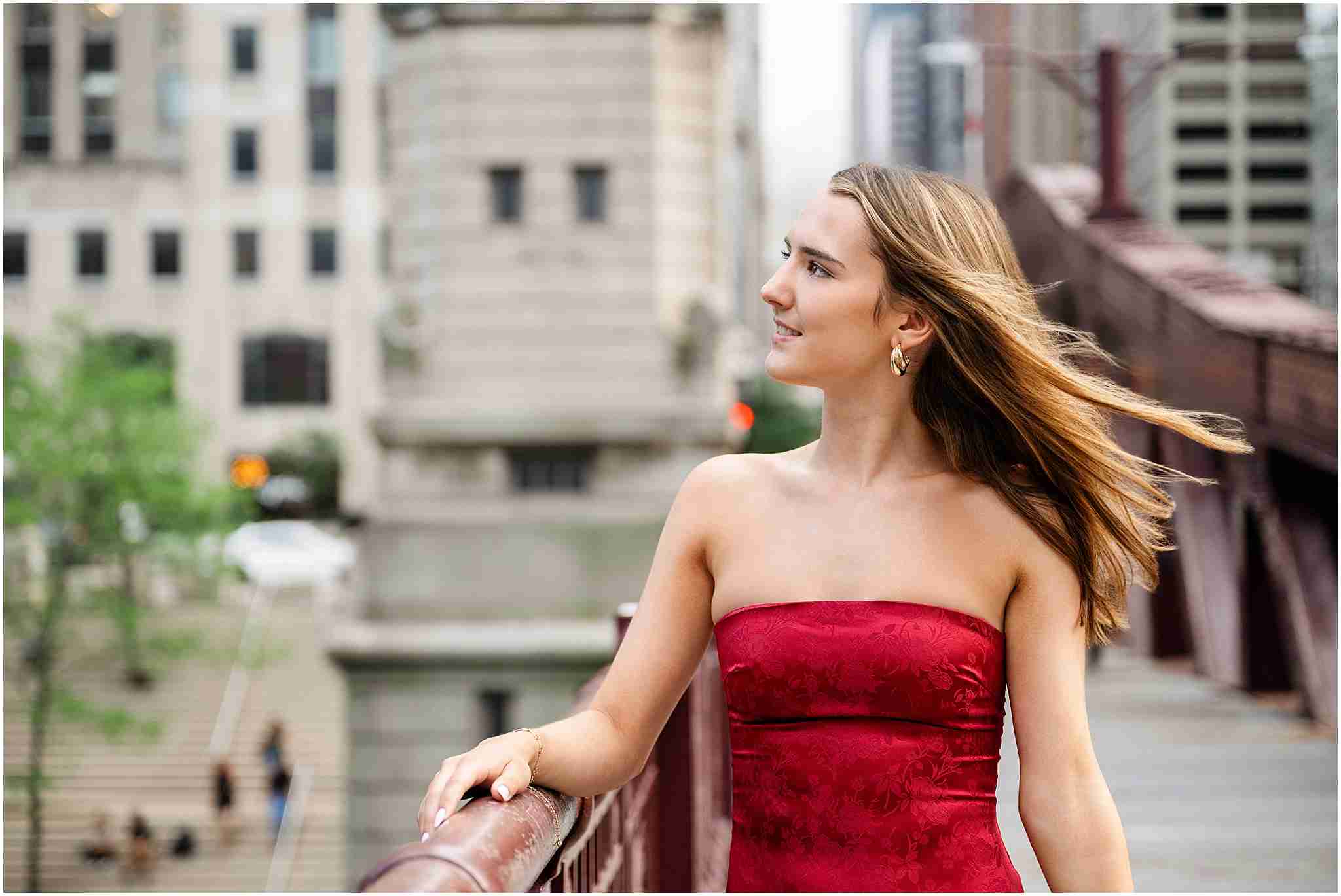 5 epic ways to make your senior photos totally unique with award-winning Chicago senior photographer Shalimar B. Photography.