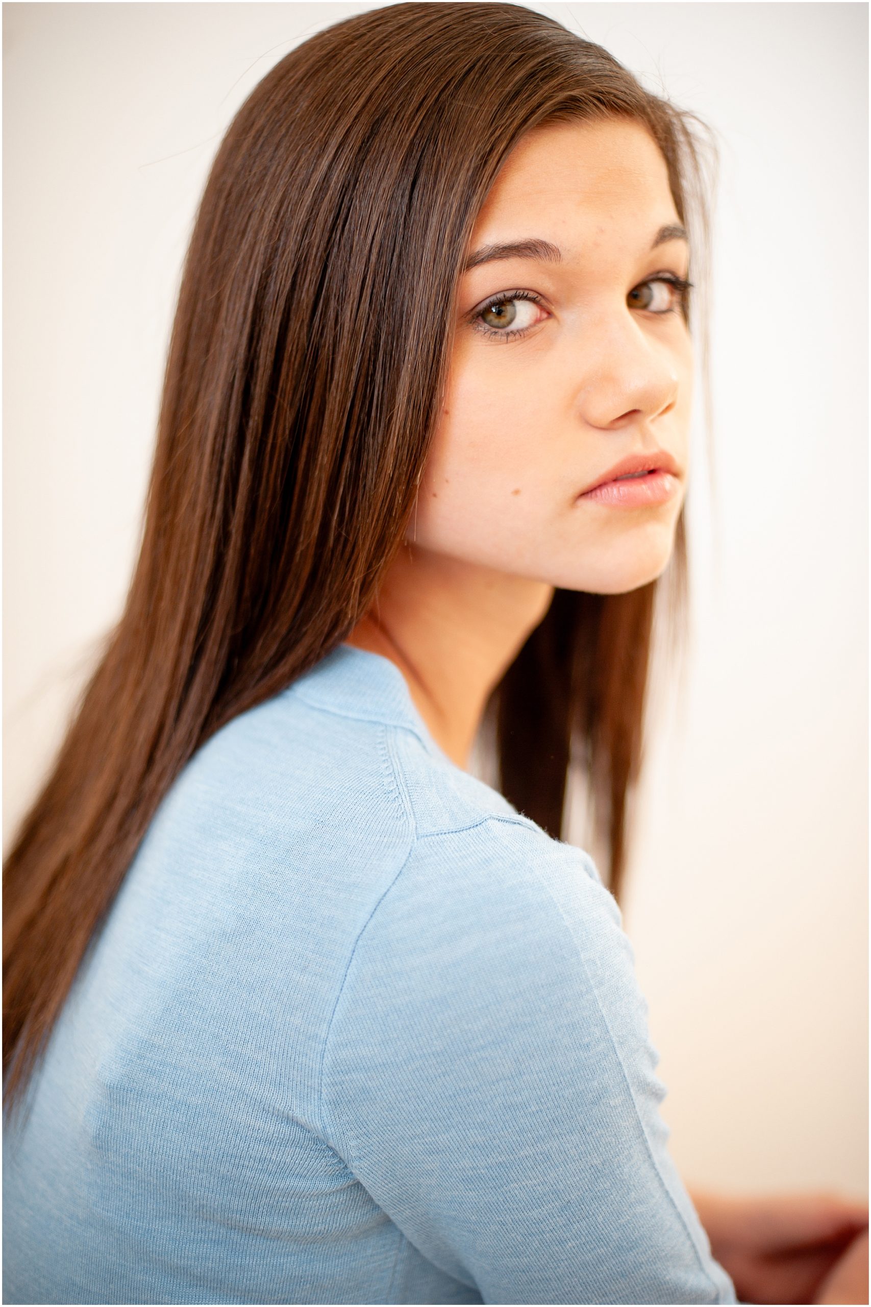 Introducing tween sessions at the studio with award-winning Chicago senior photographer Shalimar B. Photography.