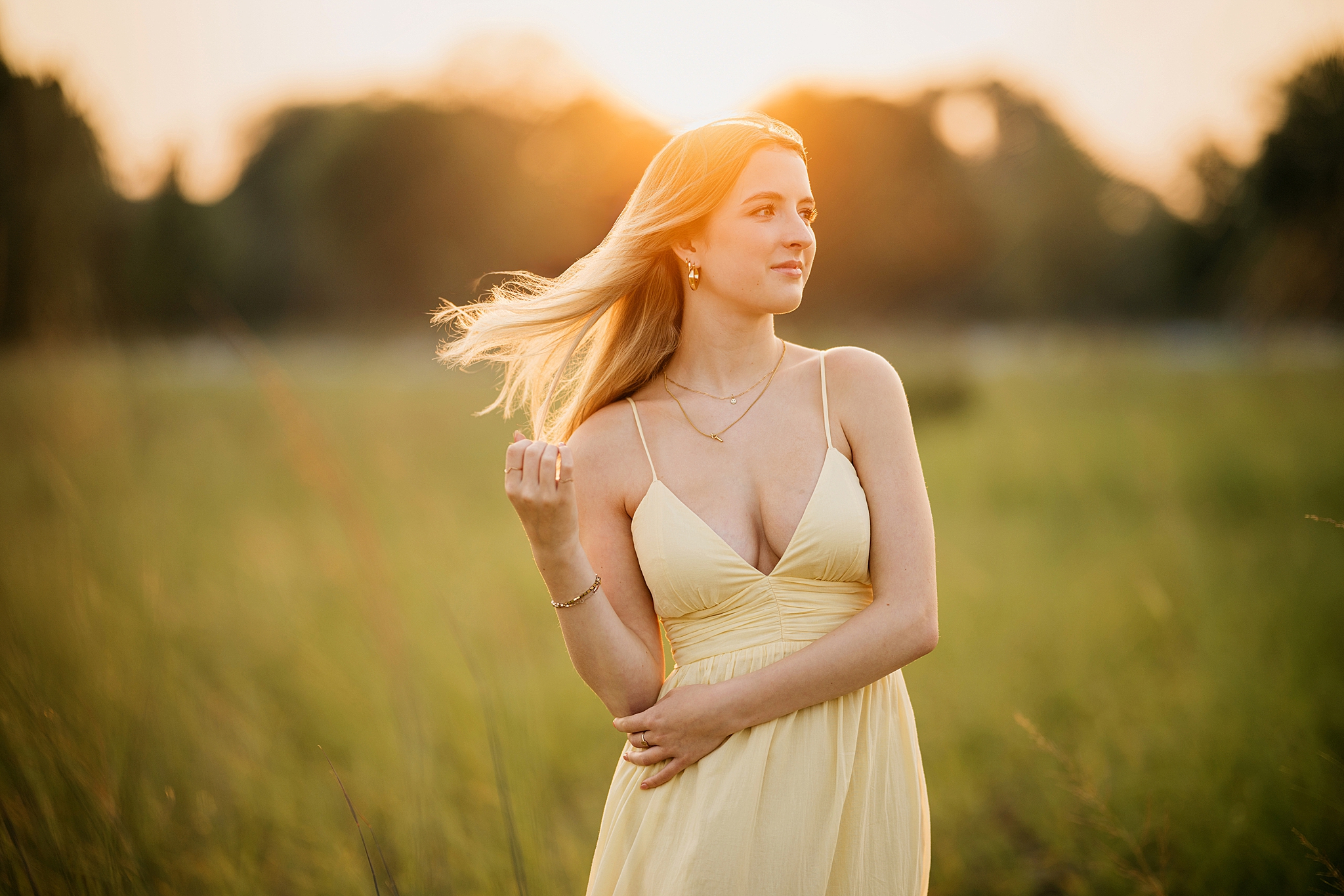 Why summer senior photos are a favorite for Chicago seniors with award-winning Chicago senior photographer Shalimar B. Photography.